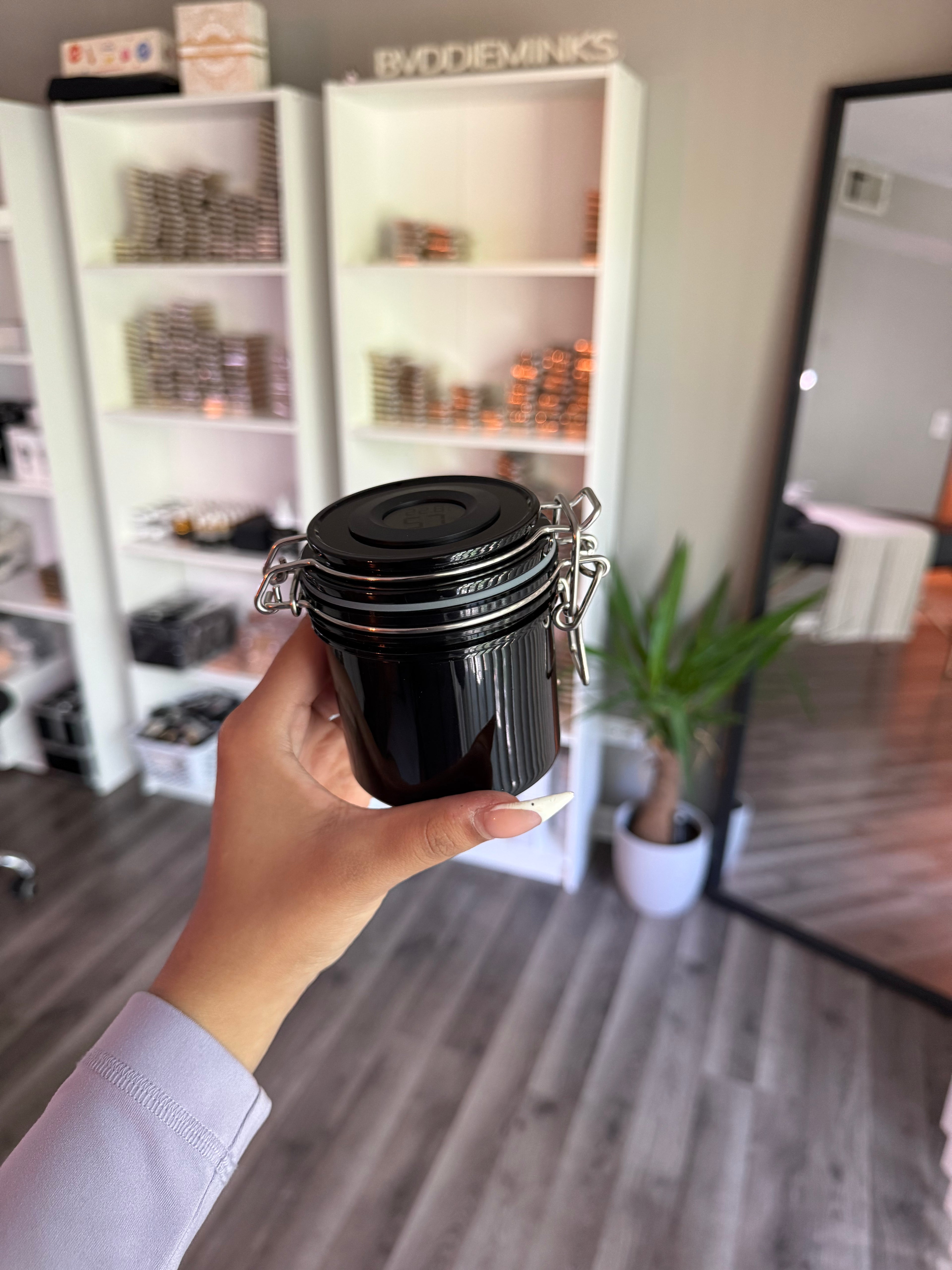 Airtight container with thermometer